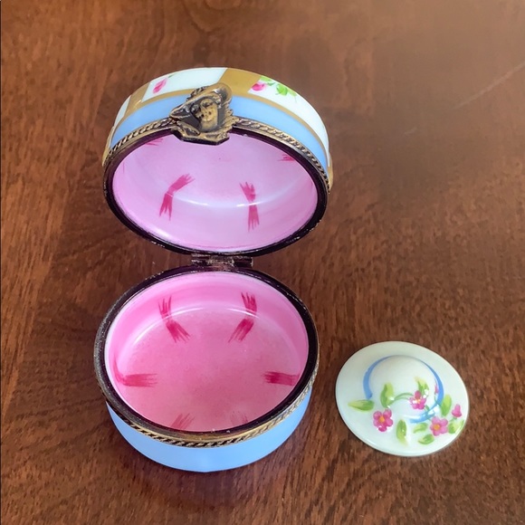 Romance Hatbox Limoges Box - Picture 7 of 8